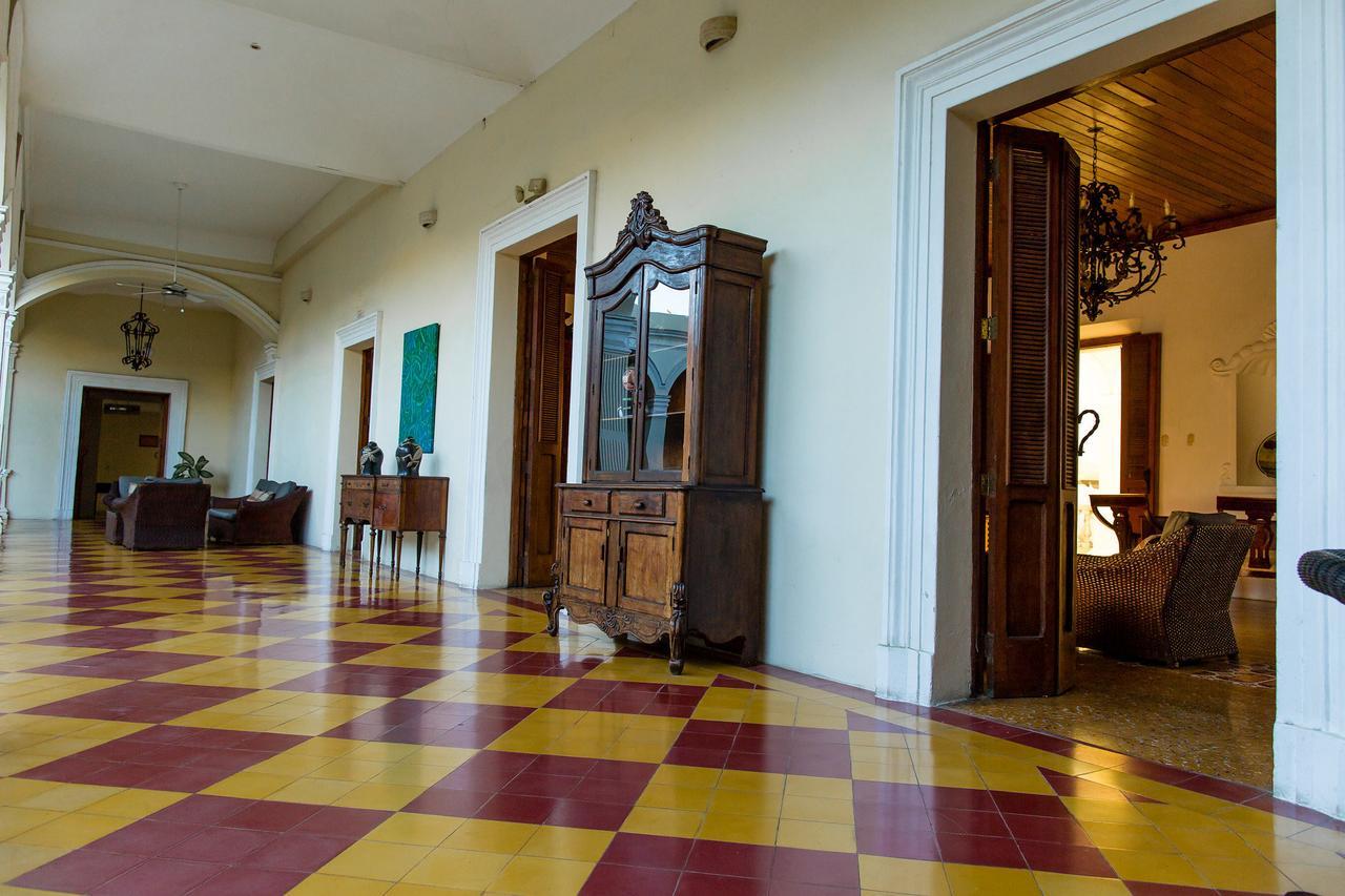 Hotel La Perla Leon Exterior photo
