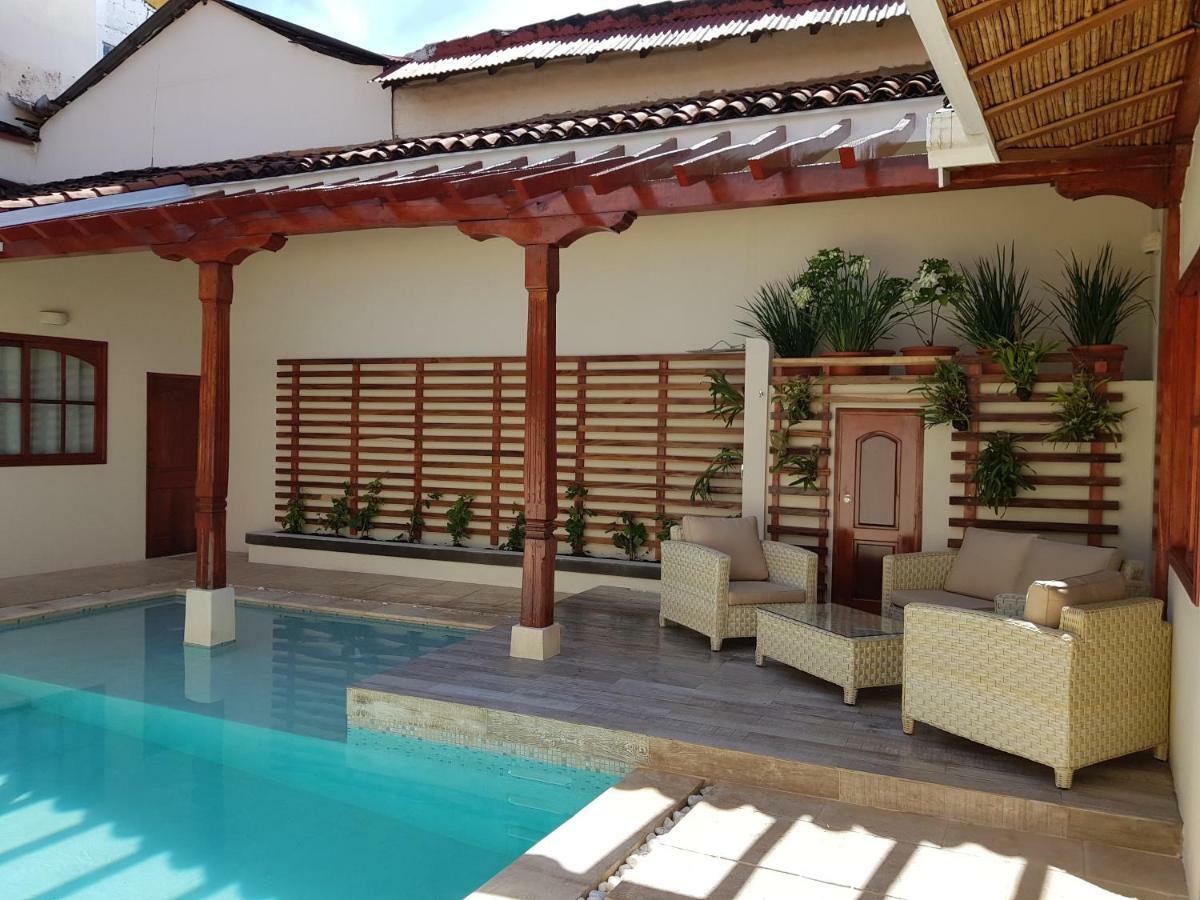 Hotel La Perla Leon Exterior photo